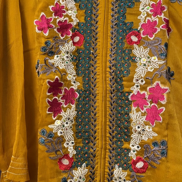 Indian/pakistani embroidered 2 piece stitched suit - Picture 2 of 3